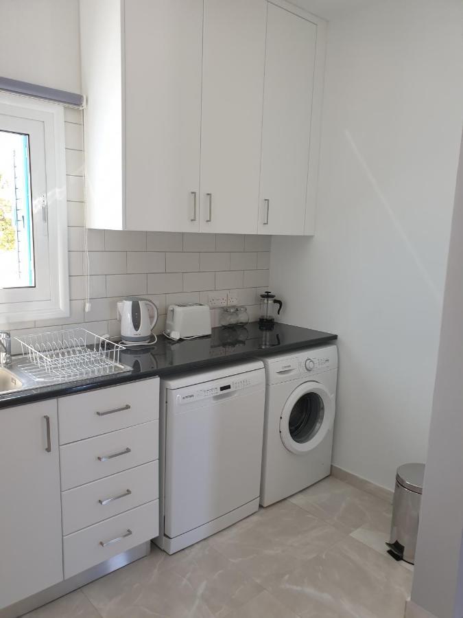 Ikaria Village Maisonette 12 Paphos Bagian luar foto
