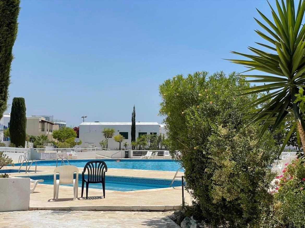 Ikaria Village Maisonette 12 Paphos Bagian luar foto